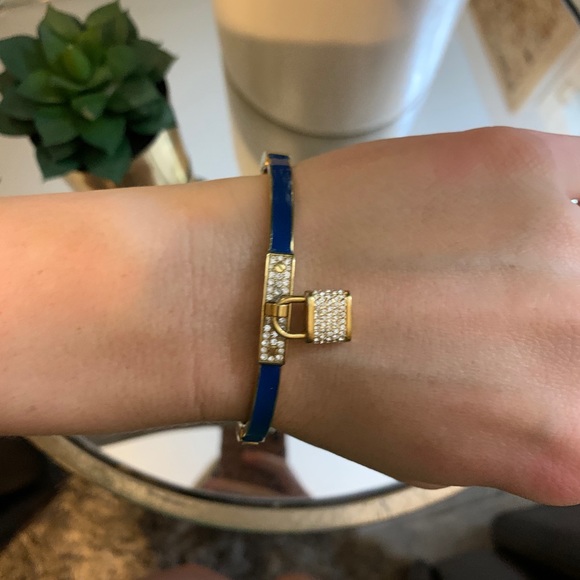 Navy blue and gold Michael Kors bracelet - Picture 5 of 6